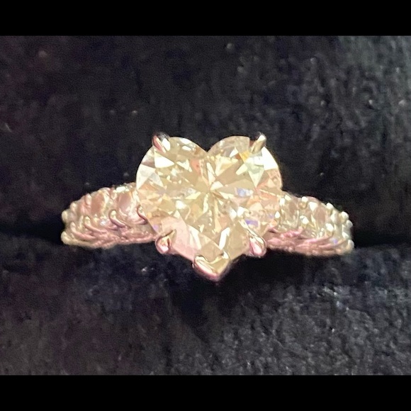 💖HP💖 5.12 TCW 3.04 Carat Center Heart Diamond White Gold 4 1/2 Engagement Ring - Picture 8 of 10